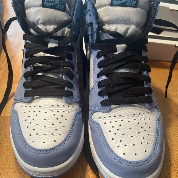 Jordan 1 University blue